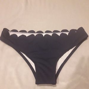 Cupshe navy blue scalloped swim bottom S